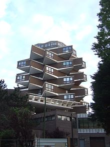 Photo du bâtiment du lycée hôtelier