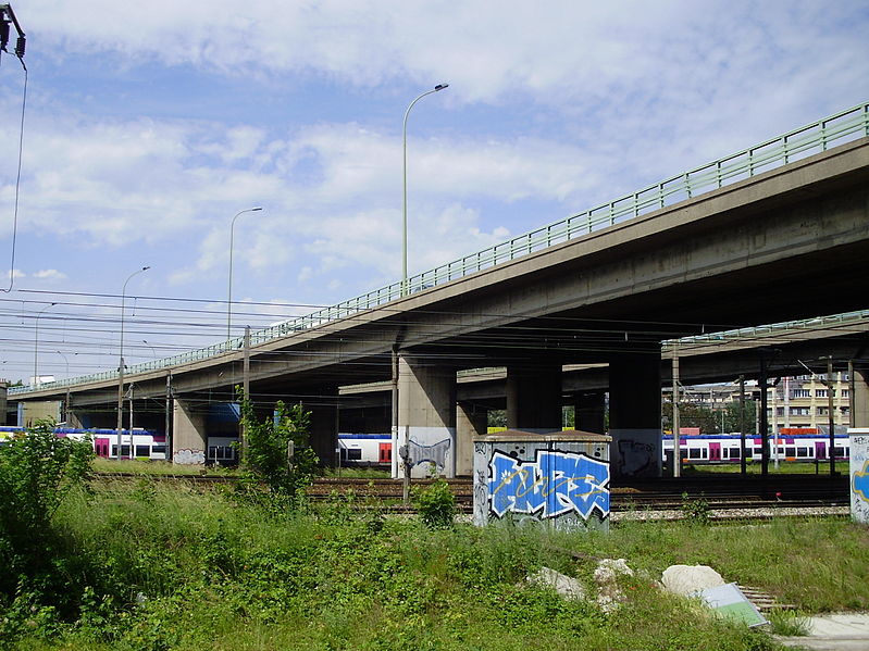 Fichier:Viaduc periph-Reseau-Paris-Est.jpg