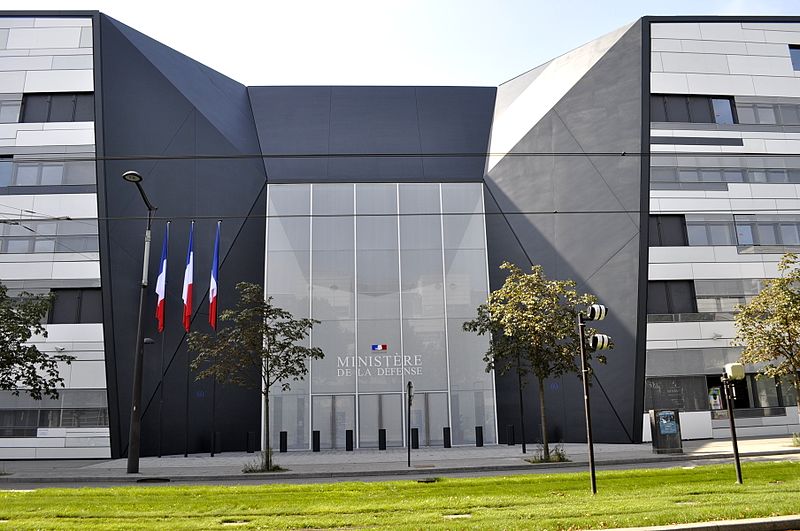 Fichier:Ministère de la Défense à Balard, parcelle Valin centre (08-2015).JPG