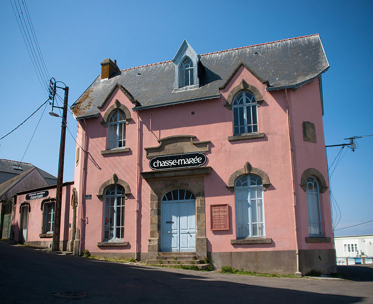 Fichier:Douarnenez - Abri du marin.jpg