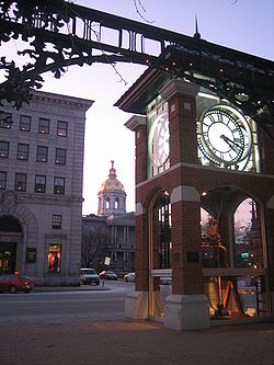 Ofbyld:Downtown Concord, NH.JPG
