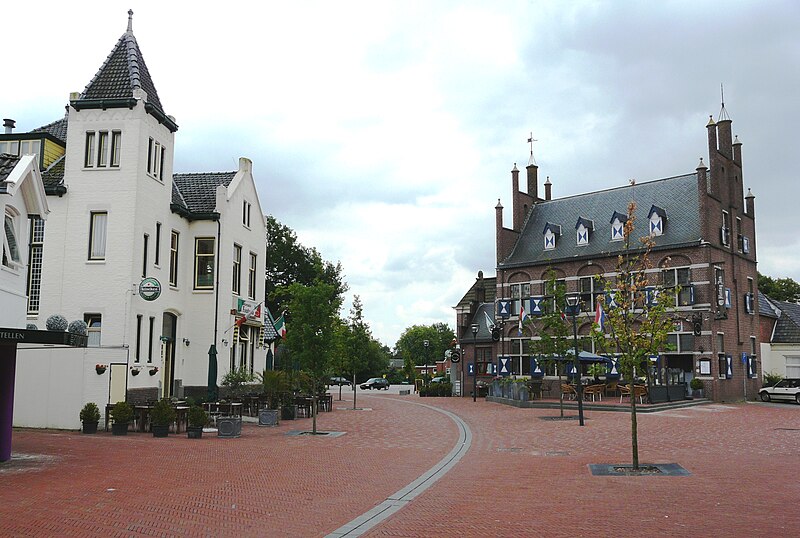 Ofbyld:Zuidhorn, plein.JPG