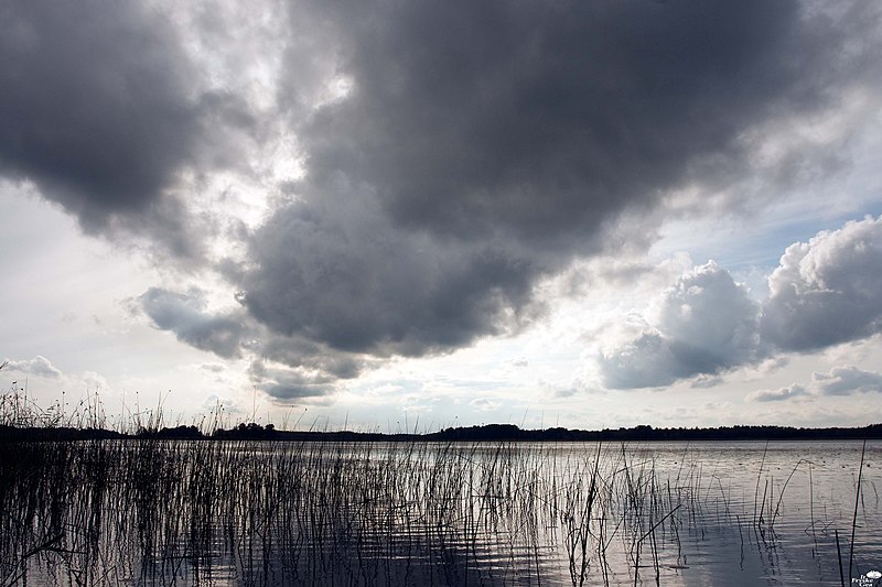 Ofbyld:Wolken dannemora sjon driigjende loft 14.jpg