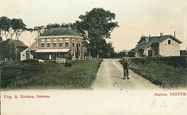 Stasjon Deinum (rjochts) yn 1903