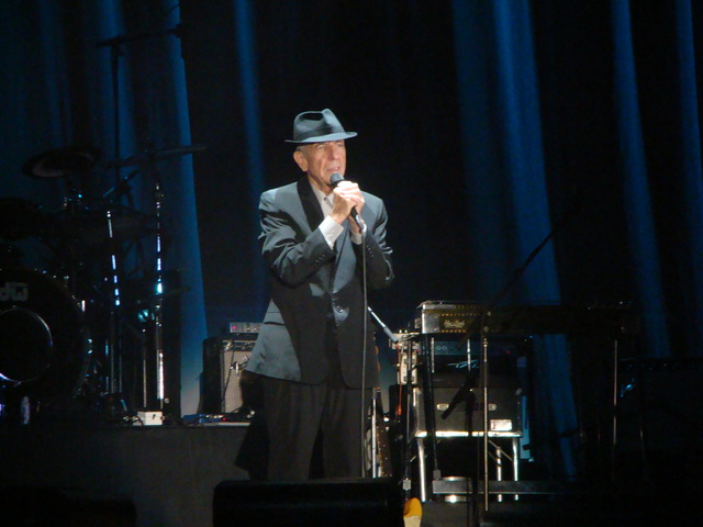 קובץ:Leonard Cohen Live in Israel 2009.jpg