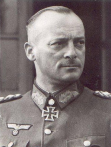 קובץ:Friedrich Schulz (general).jpg