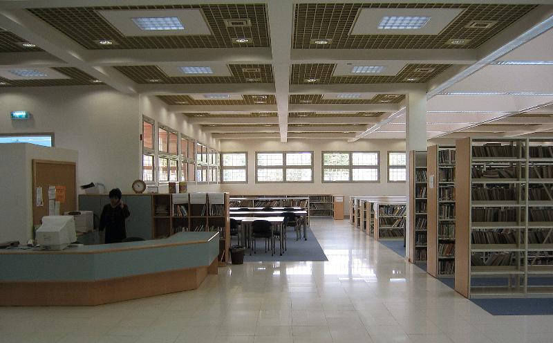 קובץ:BDLibrary2.JPG