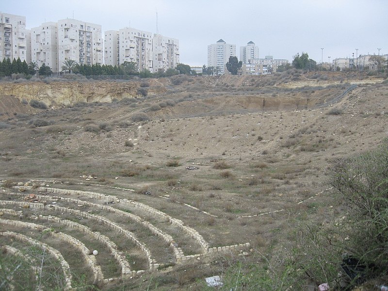 קובץ:הקניון הקבור 2.jpg