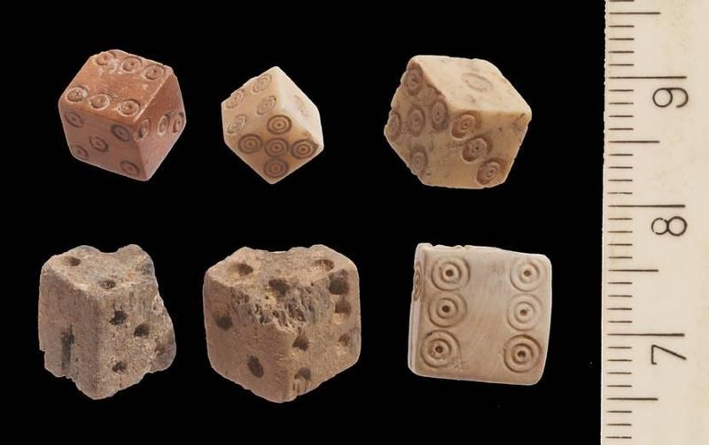 קובץ:Roman dice.JPG