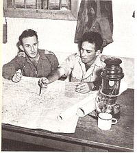מאיר דודזון (מימין) ושמעון אבידן ב-1948