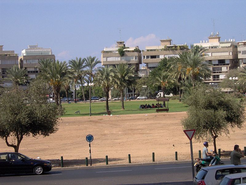 קובץ:Kikar hamedina.jpg