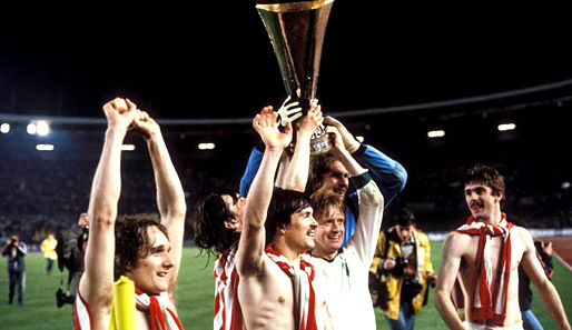 चित्र:Uefacup1979win.jpg