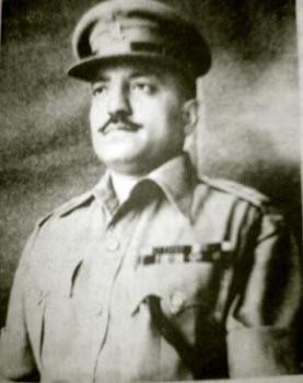 चित्र:Lt Col Kaman Singh.jpg