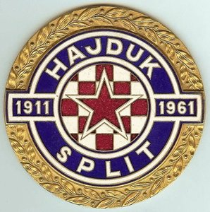 Datoteka:Hajduk grb 1961-cropped.jpg