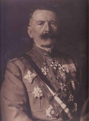 Datoteka:Giulio Tassoni (1859-1942).jpg