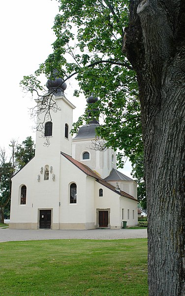 Datoteka:Proštenjarska crkva Majke Božje Koruške u Križevcima.jpg