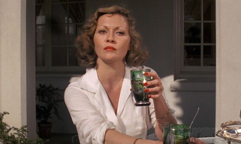 Fájl:Faye Dunaway – Kínai negyed.jpg