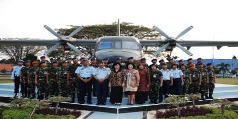 Berkas:Peresmianmonumencasahuseinbdg.jpg