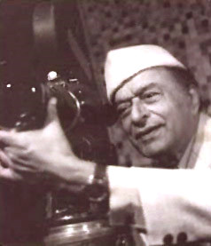 Berkas:V. Shantaram (1901-1990).jpg