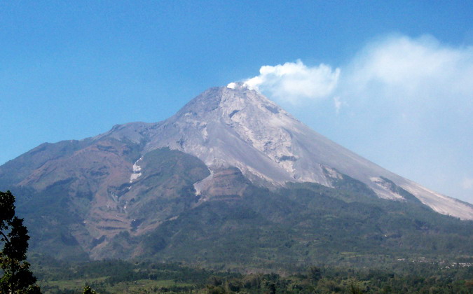 Berkas:Merapi 060831 jrka.jpg