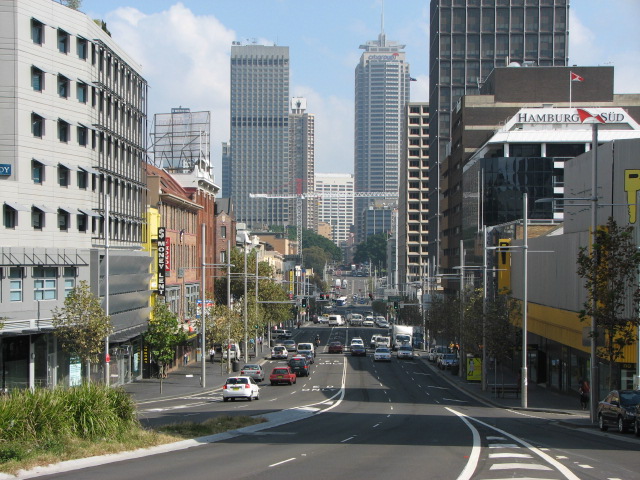 Berkas:William Street, Sydney.jpg