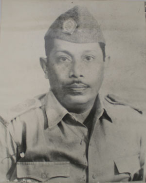 Berkas:Bupati Buton Muhammad Kasim.jpg