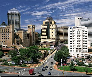 Kawasan Sandton di Johannesburg yang telah menjadi lokasi perusahaan-perusahaan besar penggerak ekonomi Afrika Selatan.