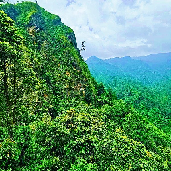 Berkas:Menuju Curug Mariuk Jonggol.jpeg