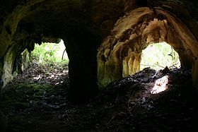 Pemandangan dari dalam Gua Batu Gelapl