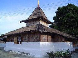 Masjid Tua Wapauwe.jpg