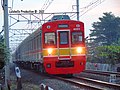 Tokyu 8000 rangkaian 8003F setelah meninggalkan Stasiun Tambun