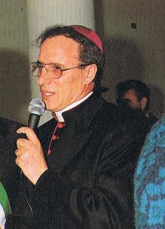 File:Mons Mario Paciello a Telese Terme 1991.jpg