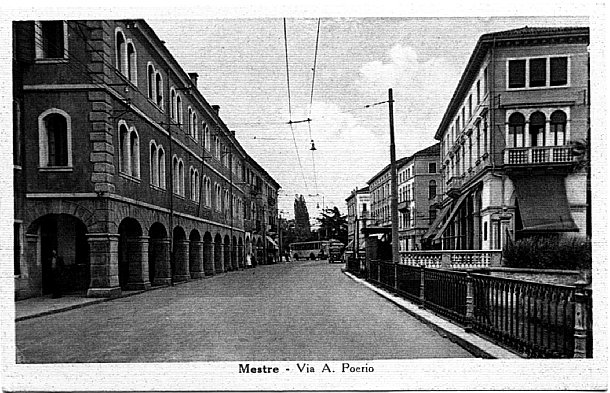 File:Mestre - via Poerio 1.jpg