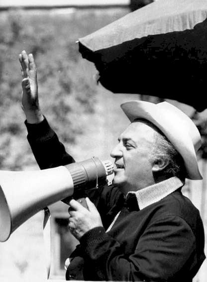 File:Fellini.jpg