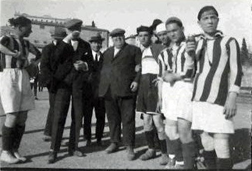 File:Società Sportiva Perugia 1925-1926 - Maglia Biancorossa.jpg