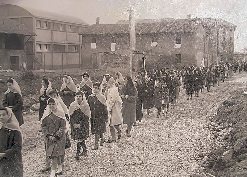 File:Via San Paolo Cinisello Balsamo bambini 1957.jpg