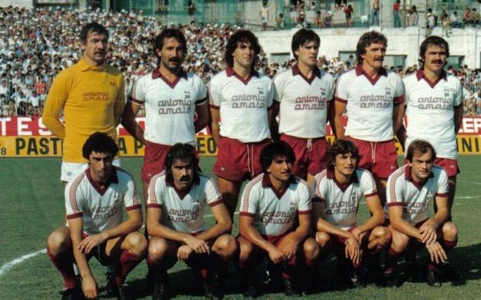 File:Salernitana82-83.jpg