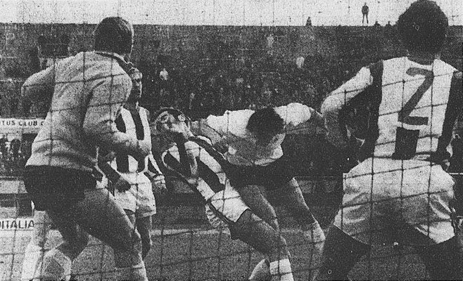 File:Coppa Fiere 1969-70 - Juventus vs Hertha BSC - Tasso Wild e Gianfranco Zigoni.jpg
