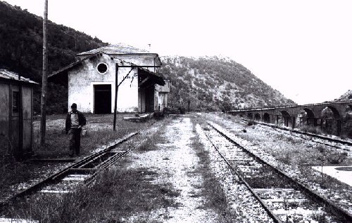 File:Ferrovia lauria 1982.jpg