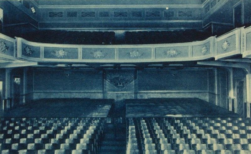 File:Teatro città di Legnano (1935) (2).jpg