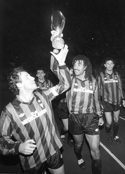File:Milan AC - Supercoppa UEFA 1990.jpg