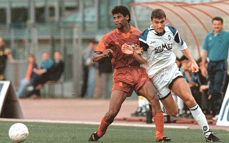 File:Serie A 1995-96 - Roma vs Atalanta - Aldair, Christian Vieri.jpg