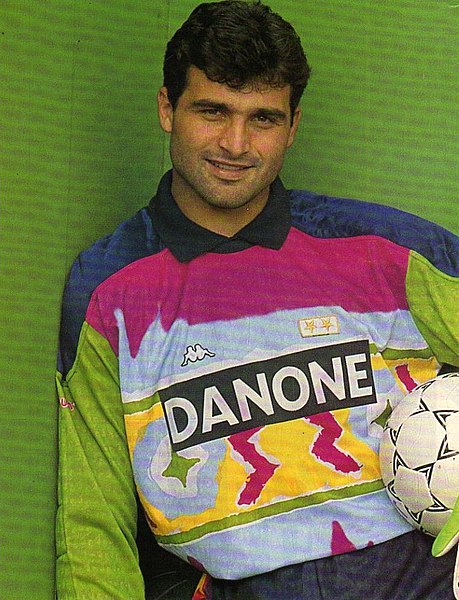 File:Angelo Peruzzi - Juventus FC 1992-93.jpg