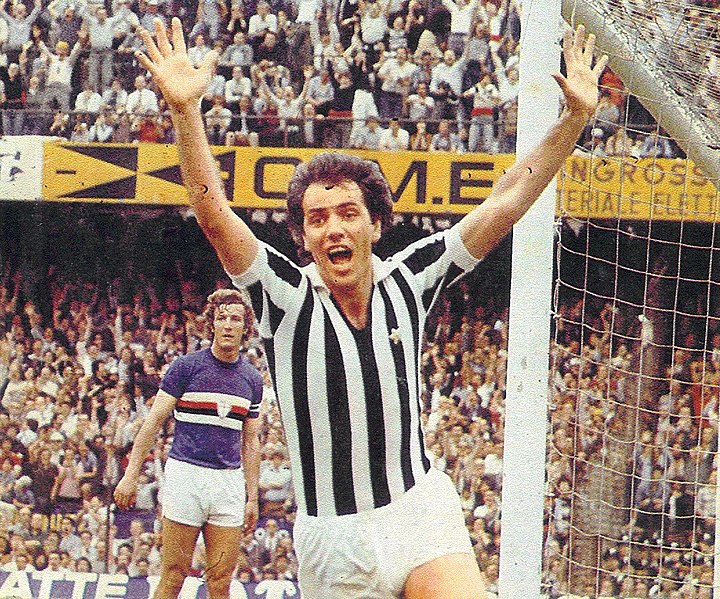 File:Serie A 1976-77 - Sampdoria vs Juventus - Roberto Bettega.jpg