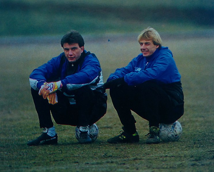 File:FC Inter 1991-92 - Beniamino Abate e Jürgen Klinsmann.jpg