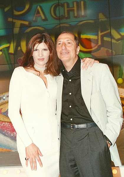 File:Pippo Franco e Pamela Prati a "Sotto a chi tocca" (1996-1997) 2.jpeg