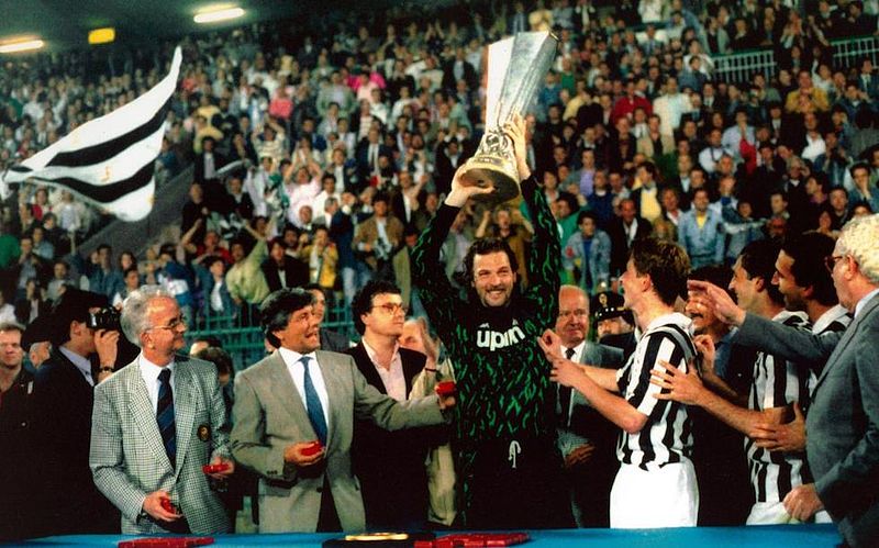 File:Juventus - Coppa UEFA 1989-1990.jpg