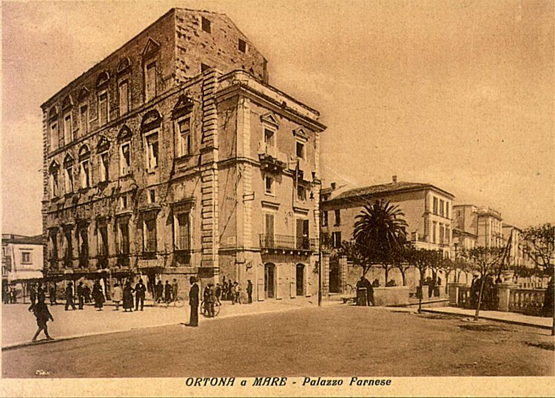File:Palazzo Farnese 1936.jpg