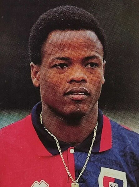 File:Julio César Dely Valdés - Cagliari Calcio 1993-94.jpg