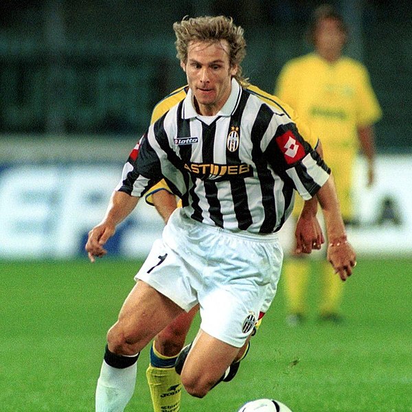 File:Pavel Nedved - Juventus FC 2001-2002.jpg